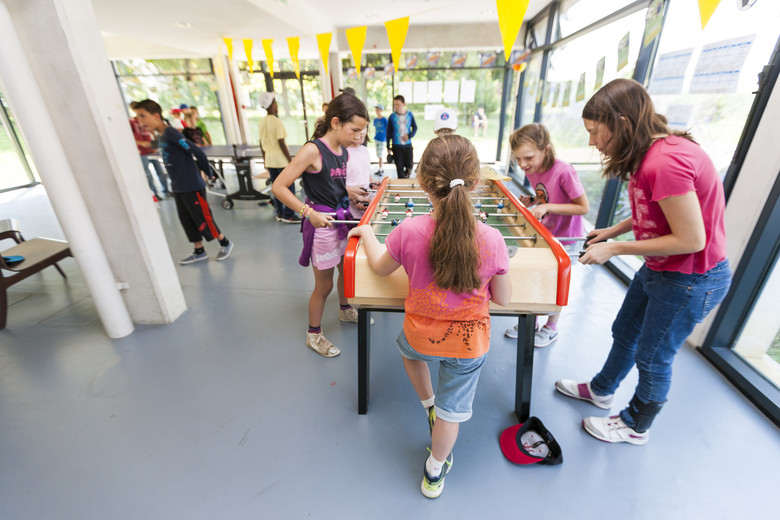 Partie de babyfoot endiablée